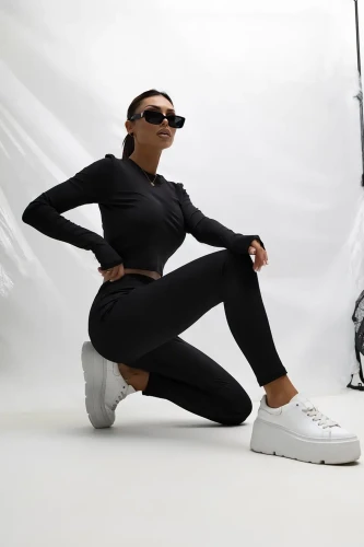 MISS CITY OFFICIAL Damski Longsleeve MissCity Official (czarny)
