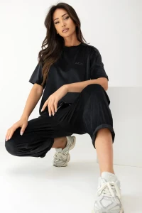 mco damski komplet weekend vibe czarny 3.webp