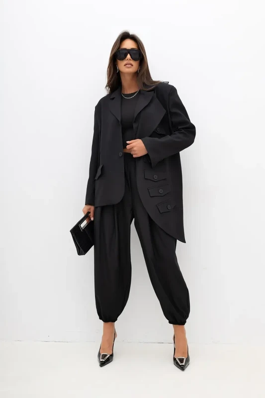 mco marynarka damska Woman in Black czarny 2.webp