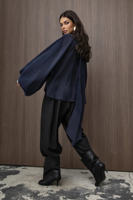 mco Elegancka Damska Bluzka Oversize z Szarfa FLOW granatowy 4.jpg