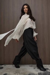 mco Elegancka Damska Bluzka Oversize z Szarfa FLOW kremowy 4.jpg
