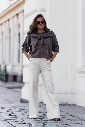 pola sweter damski z chusta ciemny braz 2.webp
