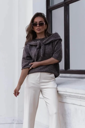 pola sweter damski z chusta ciemny braz 3.webp
