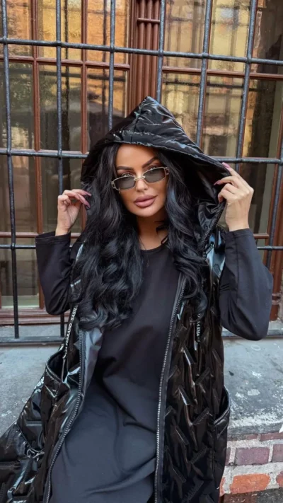 SASHA FERRANO Kamizelka bezrękawnik LAURA (czarna)