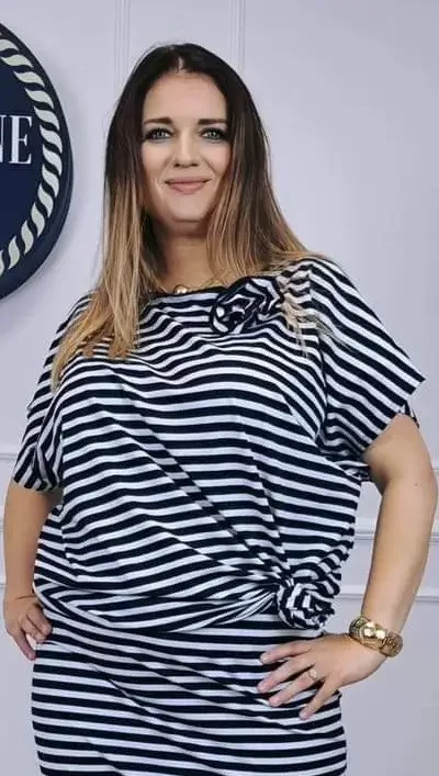 TAFFI Bluzka VICTORI pasy z kwiatem