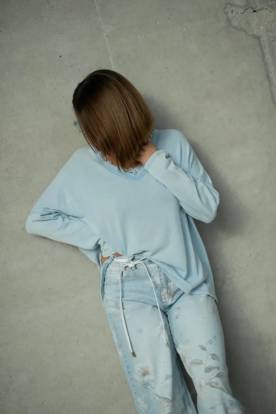 bastet bluzka z koronka niebieski 2