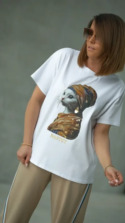BASTET T-Shirt "Kot Bastet" (biały) Model 3021