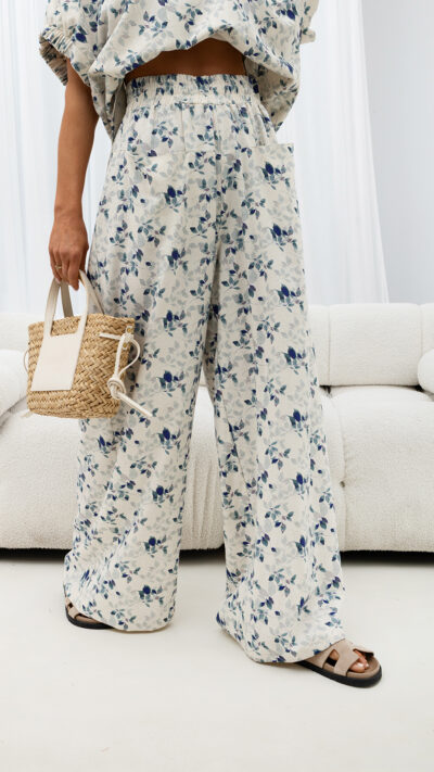 MISS CITY OFFICIAL Damskie Spodnie Wildflower (granatowy)